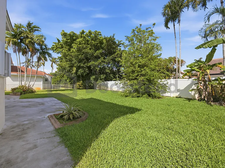 1120 NW 179th Ave — Photo 4