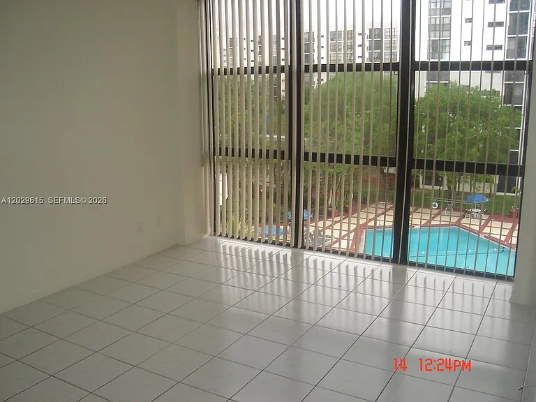 16919 N Bay Rd #504 — Photo 7
