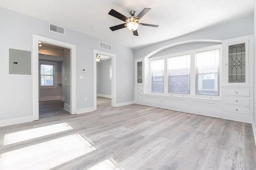 2741 Hampshire Rd. Apt 7 — Photo 2