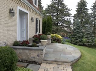 10515 Country Club Rd, Woodstock, IL 60098