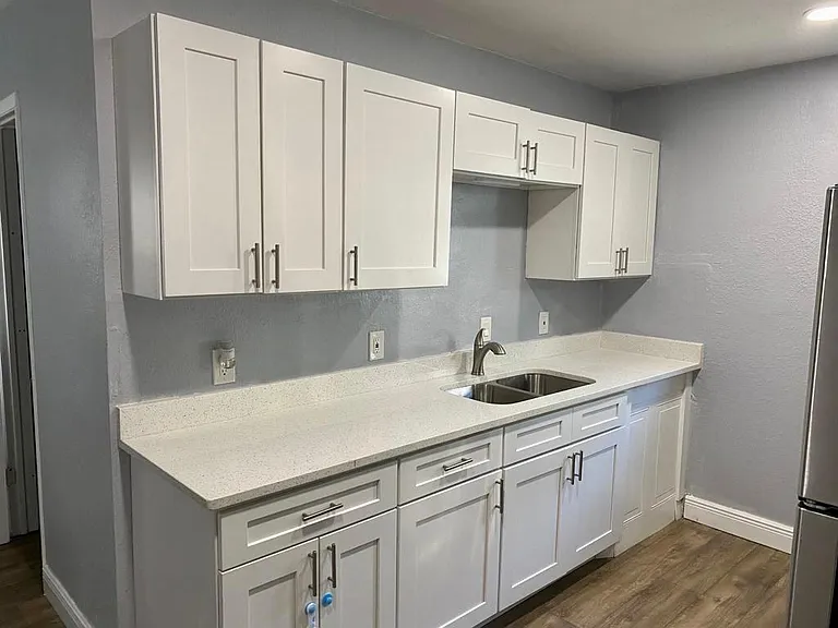 3813 1/2 E Miller Ave — Photo 8