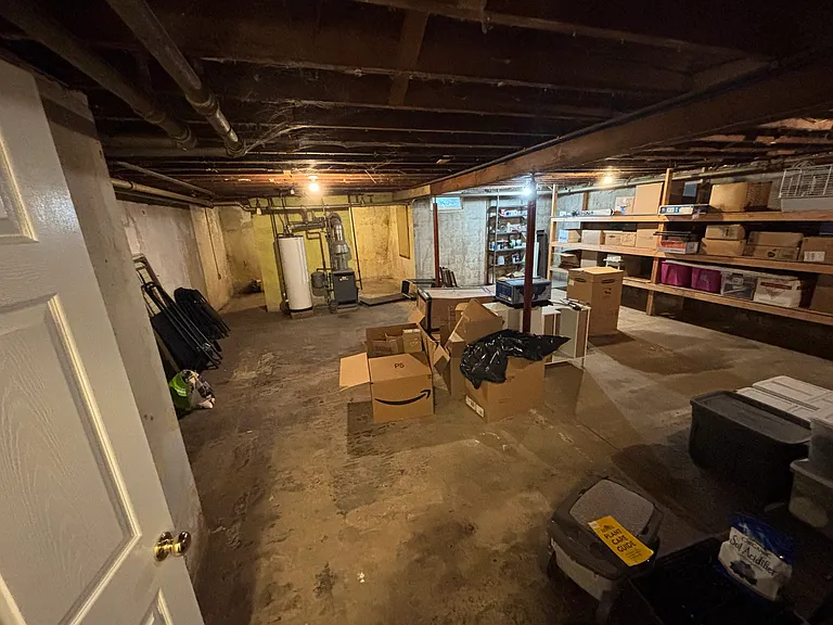 128 Maple Ave — Photo 9
