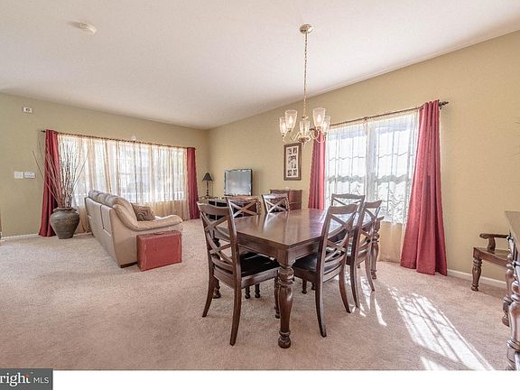 4th image of 609 Cypress Ln