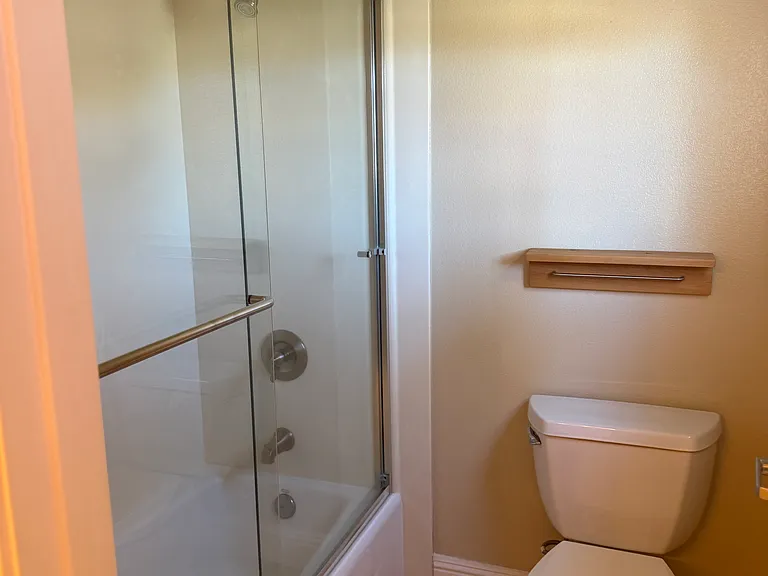 2142 Prestwick Dr — Photo 27