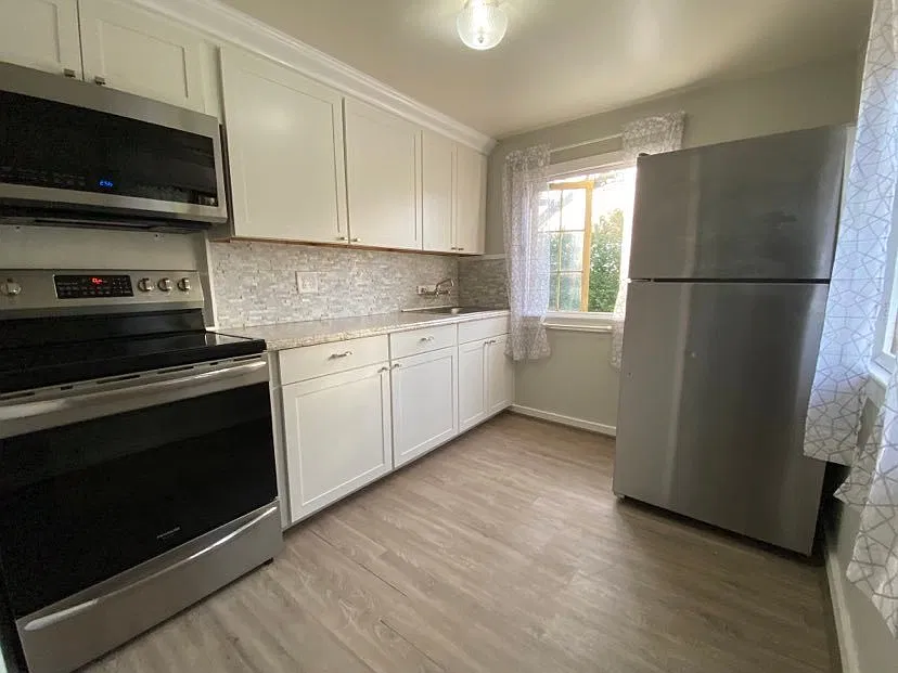 Studio, 432 sqft, $1,200 — Photo 3