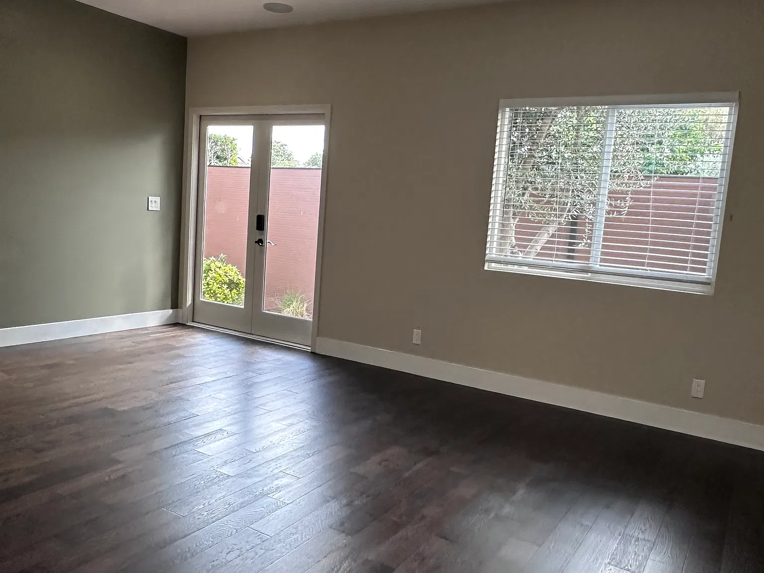 2 bed, 1300 sqft, $3,995 — Photo 4
