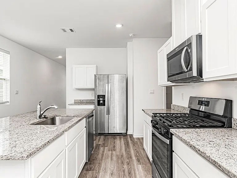 910 Drago Dr — Photo 10