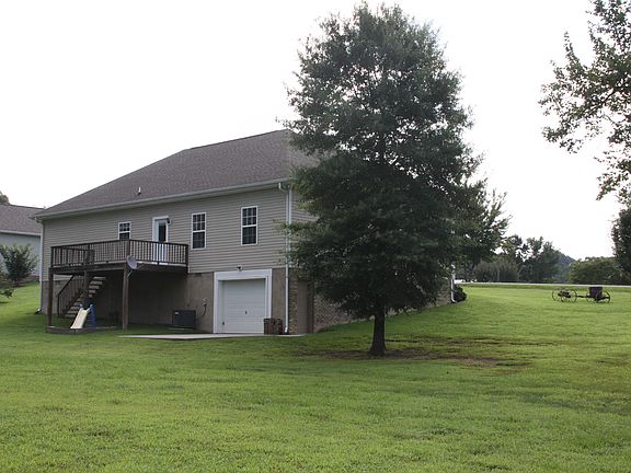 Extra storage room below