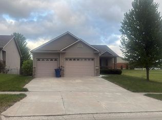 7750 Brummond Dr, Lincoln, NE 68516