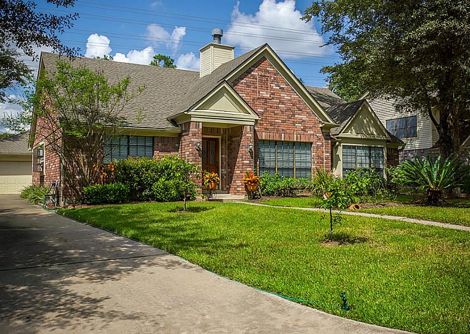 1st image of 15623 Hermitage Oaks Dr