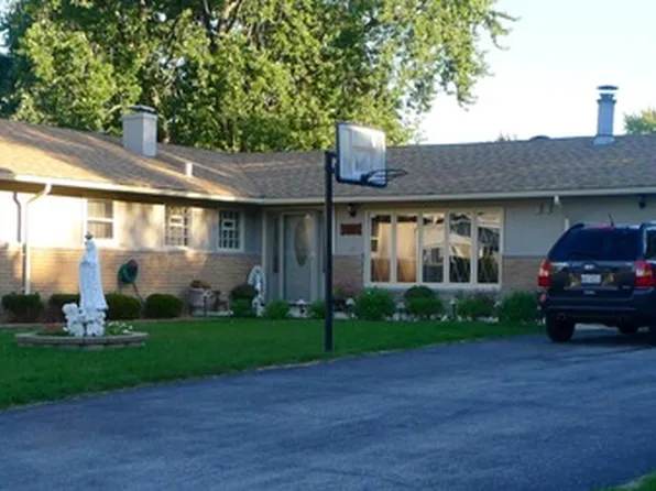 5425 Fern Ave, Oak Forest, IL 60452