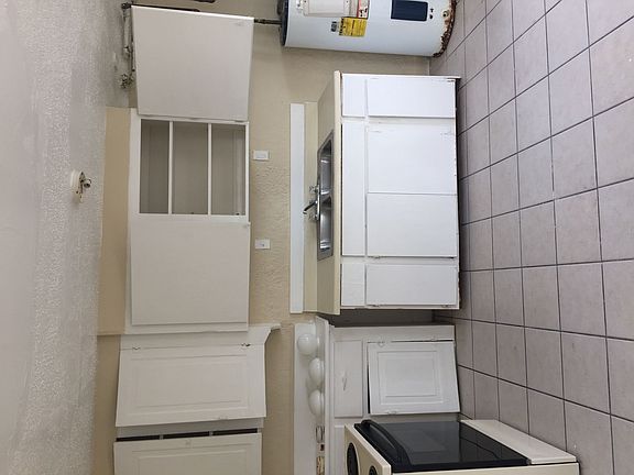 5th image of 308 N Peninsula Dr Unit 4-1