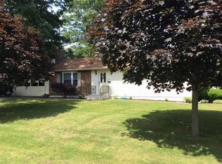 401 6th St, Matamoras, PA 18336