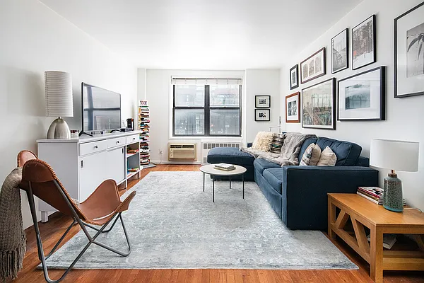 Rented by Compass | media 7