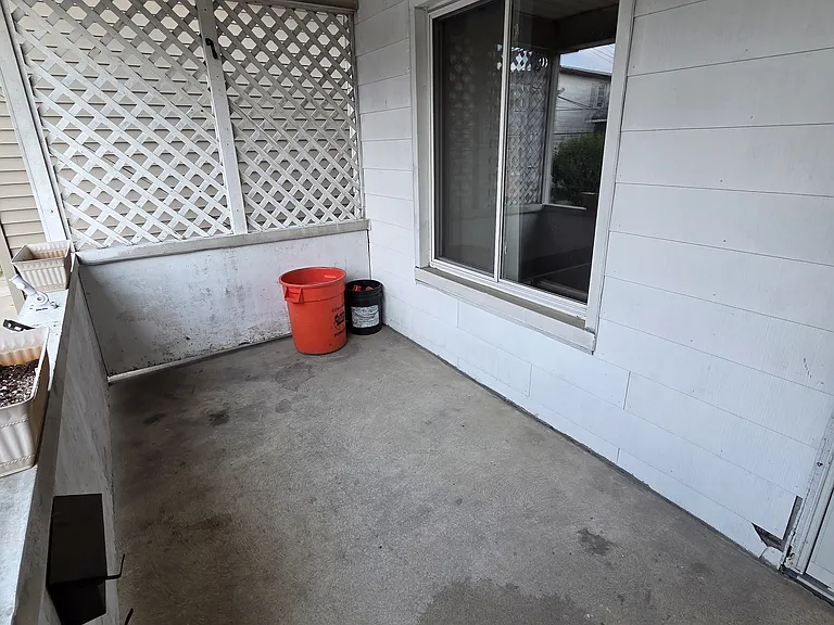 E Phillips St — Photo 2