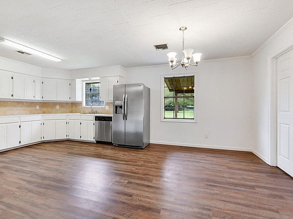 5th image of 107 Oakview Dr