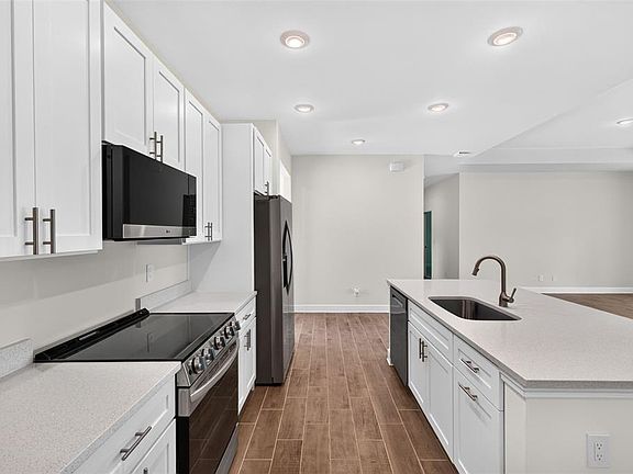 4th image of 1237 HINTON STREET