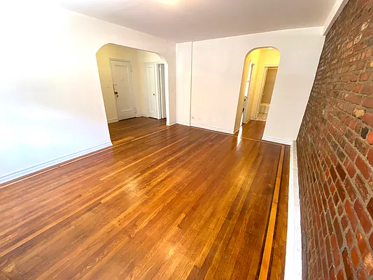 Rented by Voro New York | media 49