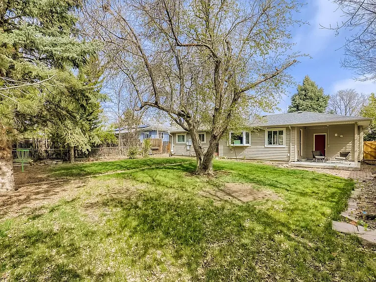 4660 E Wyoming Pl — Photo 20