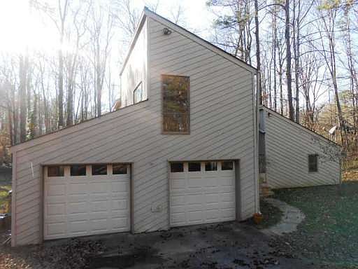 1st image of 3226 Cedar Bluff Dr NE