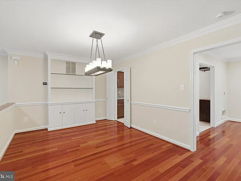 1433 McLean Mews Ct — Photo 11