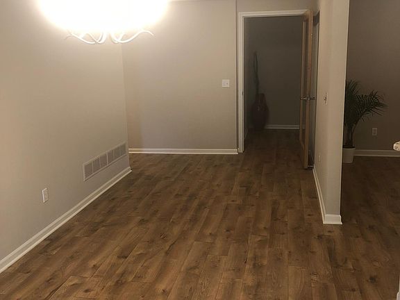 3rd image of 21076 Boulder Cir