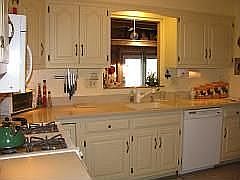 Kitchen w/Corian tops