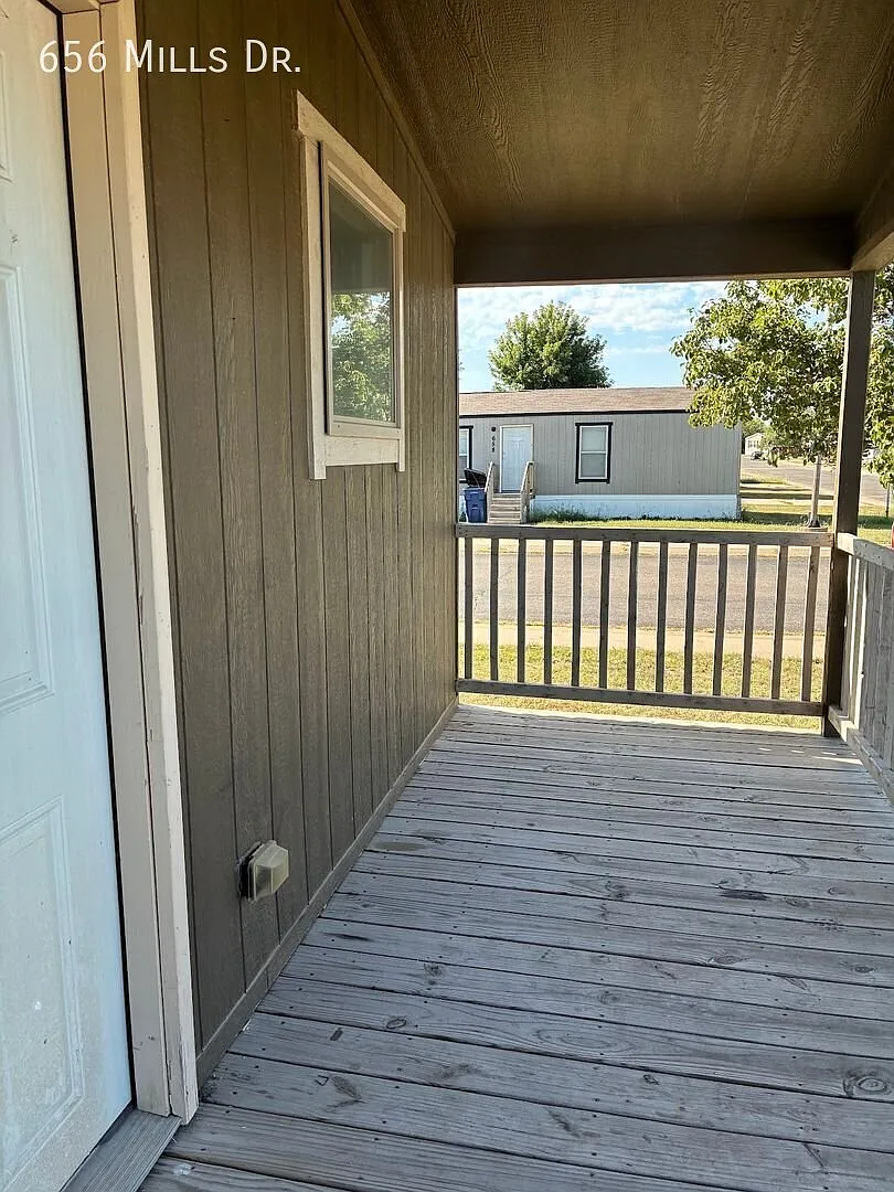 $699 move in special! — Photo 4