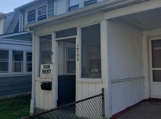 1206 Pine Ln, Chester, PA 19013