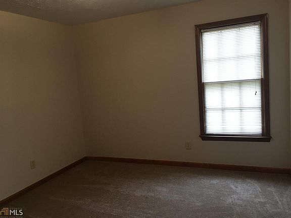 5th image of 335 Monmouth Dr