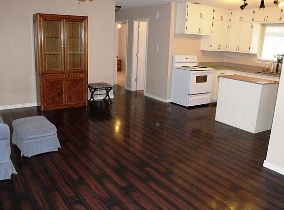 2nd image of 4211 Harlowe Dr