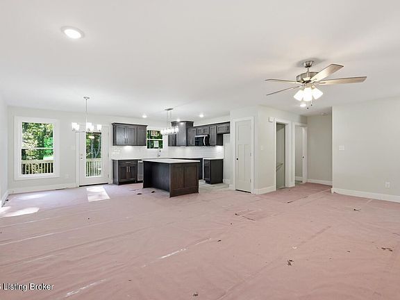 4th image of 30 Dogwood Rd