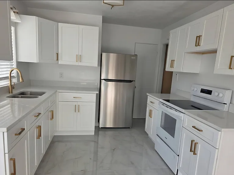 7165 Conway Cir — Photo 3