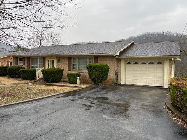 2103 Dressler Dr Covington VA 24426 Zillow