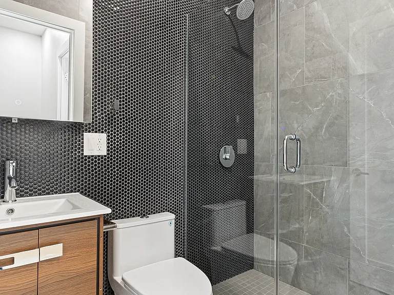 352 Palmetto St #1L — Photo 9