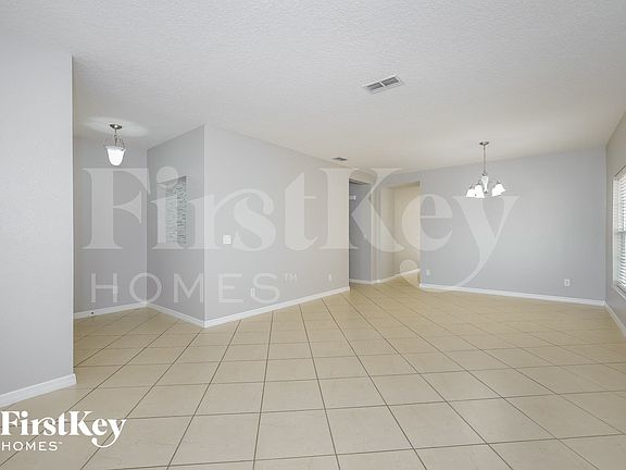 3rd image of 4724 Rockvale Dr