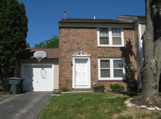 7825 Stoneford Dr, Columbus, OH 43235