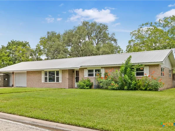 508 W Johnson St, Cuero, TX 77954