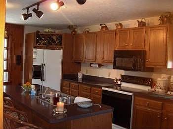 4th image of 180 Briar Hill Dr