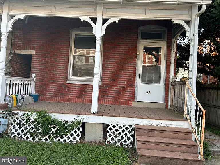 45 E Locust St #1 — Photo 4