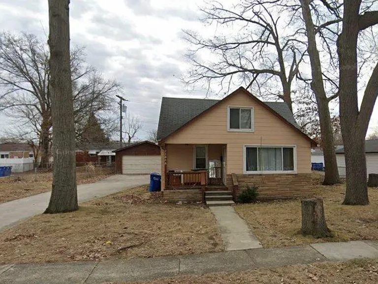 Woodrow Wilson Ave — Photo 3
