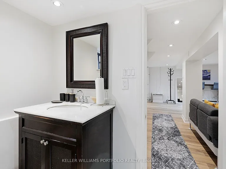 222 Hillsdale Ave E — Photo 37