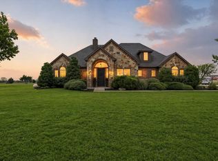 542 Pierce Rd, Red Oak, TX 75154