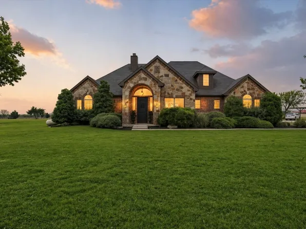 542 Pierce Rd, Red Oak, TX 75154