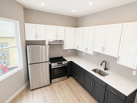 2nd image of 85 Auburn St #1A