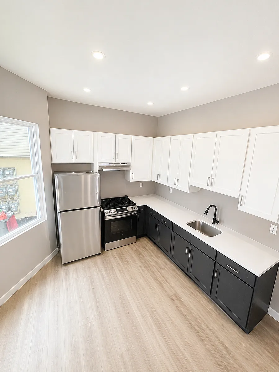 Building Photo - 85 Auburn St #1A