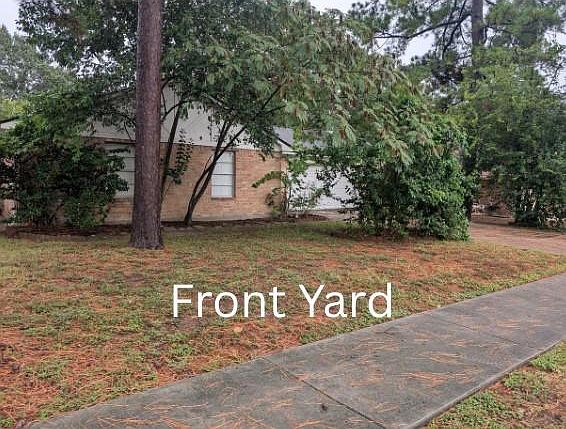 2nd image of 218 Oxford Dr