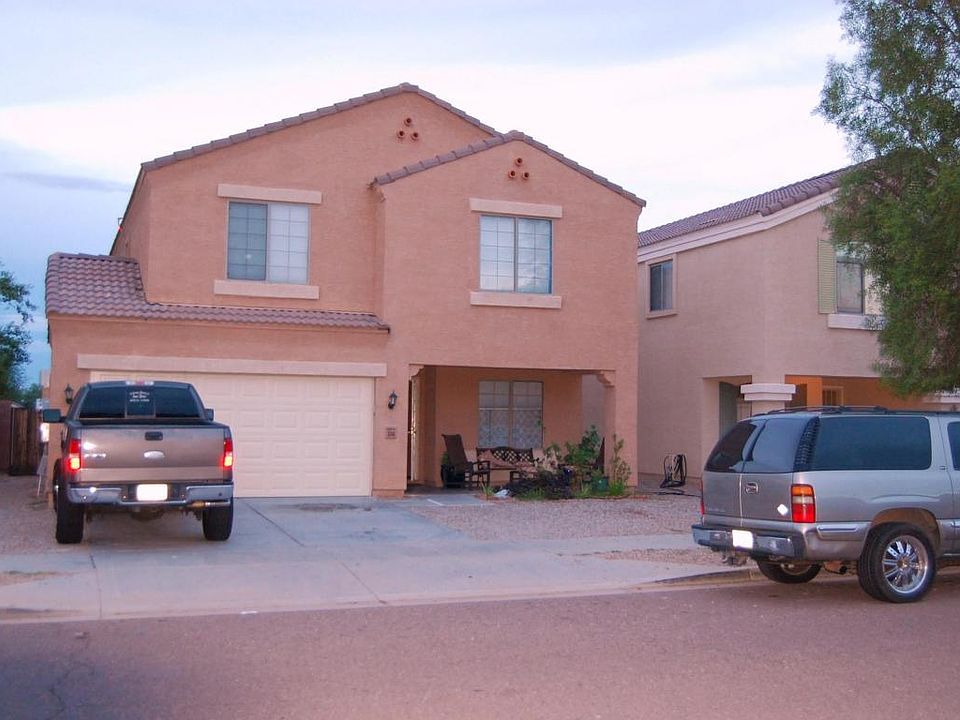 1st image of 3240 W Huntington Dr