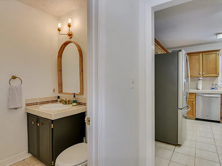 869 Hickory Ridge Rd — Photo 23