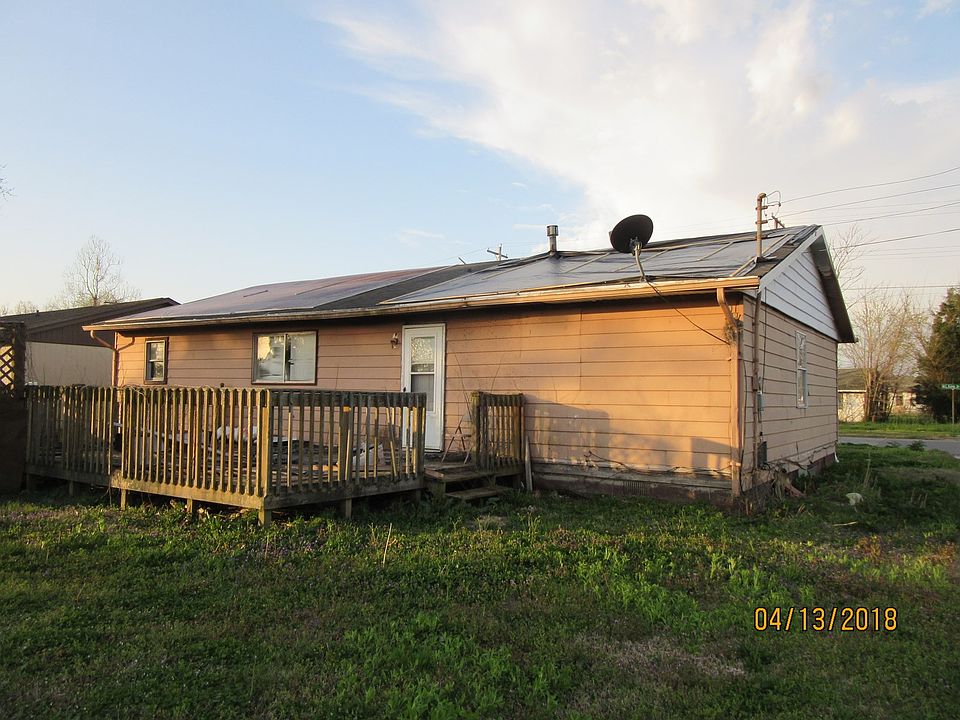 2nd image of 1312 Walnut St